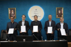 استاندار اصفهان و جمع مدیران صنعت برق استان ارایه کننده پلتفرم انرژی تا