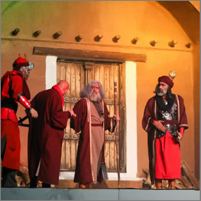 نمایی از اجرای نمایش آئینی میدانی محرمانه شاخص