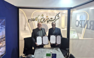 امضای قرارداد همکاری شهرک علمی و تحقیقاتی اصفهان با شرکت پتروشیمی کارون