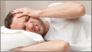 یکی از علل سردرد کم خوابی و بی خوابی است